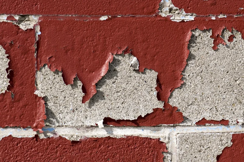 Est-il obligatoire d’enduire un mur en parpaing ?