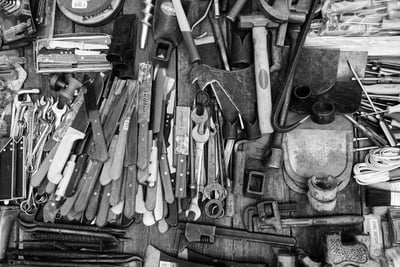 Comment débuter le bricolage à la maison : guide complet 2026