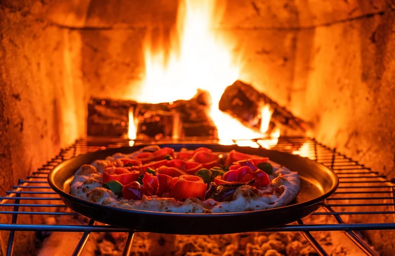 L'erreur que tout le monde fait avec la pizza surgelée au micro-ondes