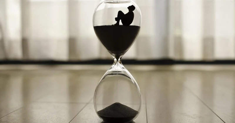 Comment évaluer le prix d’une horloge murale année 50 ?