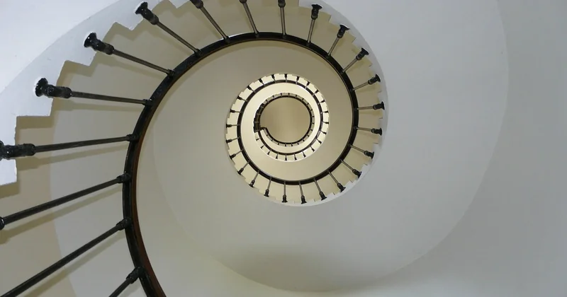Quel budget prévoir réellement pour un monte-escalier ?